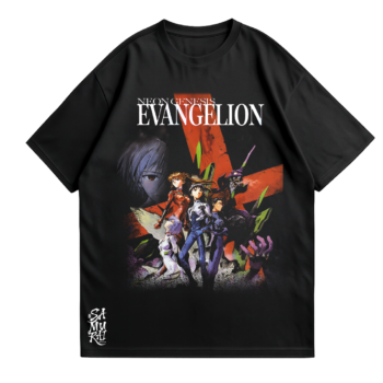 Inspirada en el universo completo de Neon Genesis Evangelion, esta camiseta reúne a los personajes más icónicos como Shinji, Asuka, Rei y las unidades EVA en una composición poderosa y llena de simbolismo.